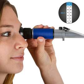 Kolosztrum refraktométer